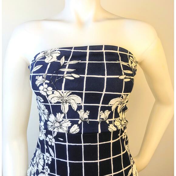 Express Sheath Dress Size 2 Blue White 
Strapless Stretch Large Floral Bodycon - Picture 4 of 10